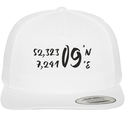 BIGTIME Flexfit Cap - FC09 - Koordinaten weiss Front 