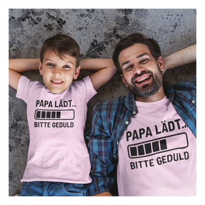 BIGTIME Vatertag Papa lädt T-Shirt Kinder Rosa Front 