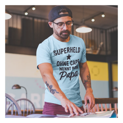 BIGTIME Vatertag Papa Superheld T-Shirt Unisex Himmelblau Front 