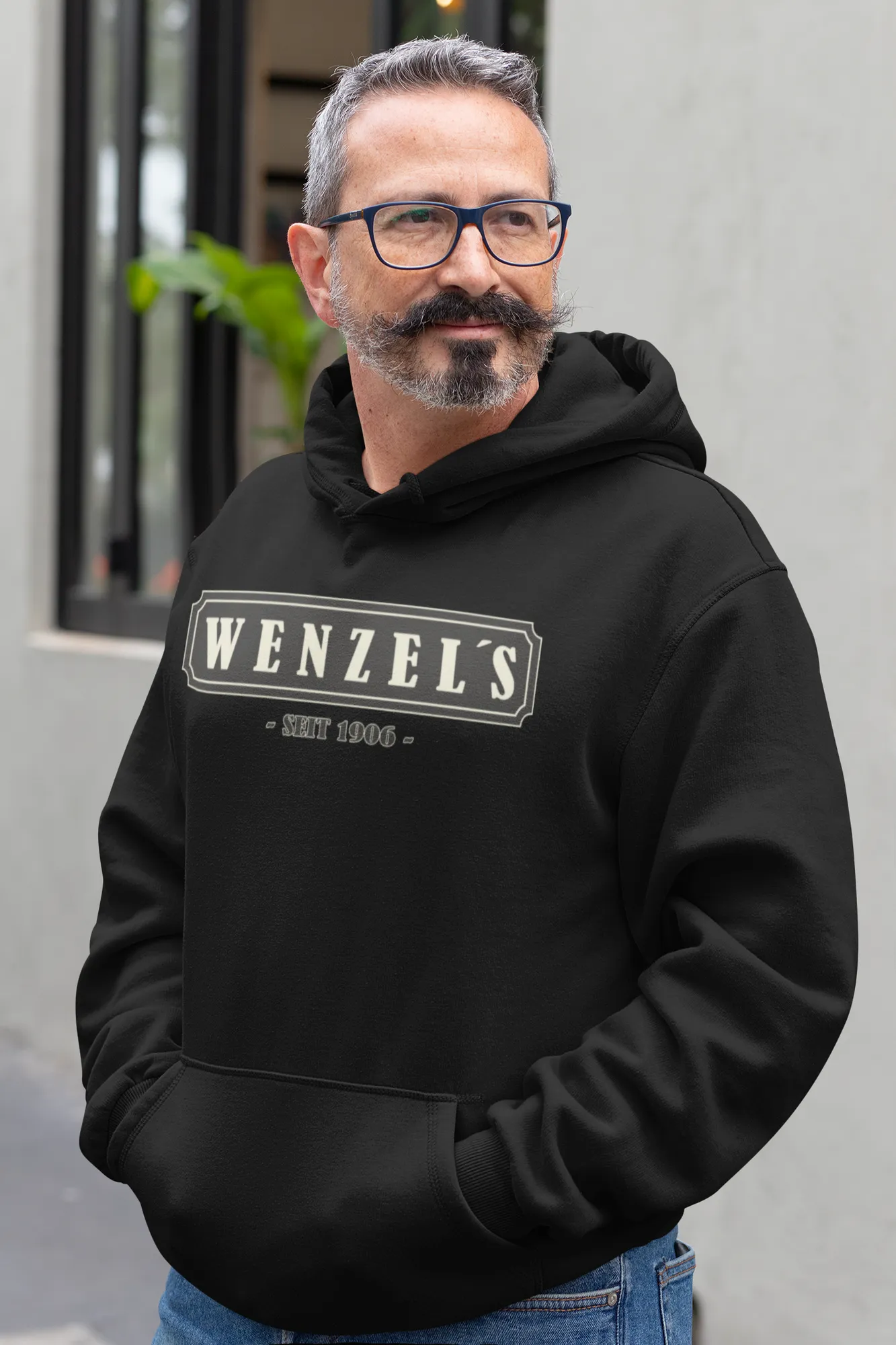 BIGTIME Wenzel´s Barber Shop Schriftzug Hoodie schwarz