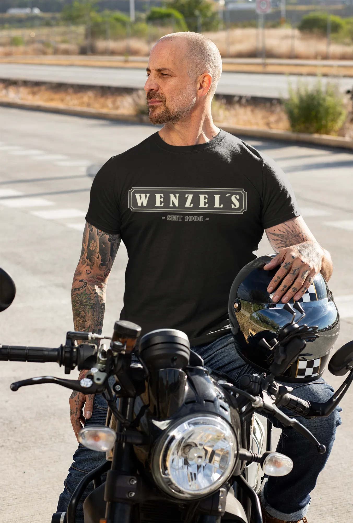 BIGTIME Wenzel´s Barber Shop Schriftzug T-Shirt schwarz Rücken