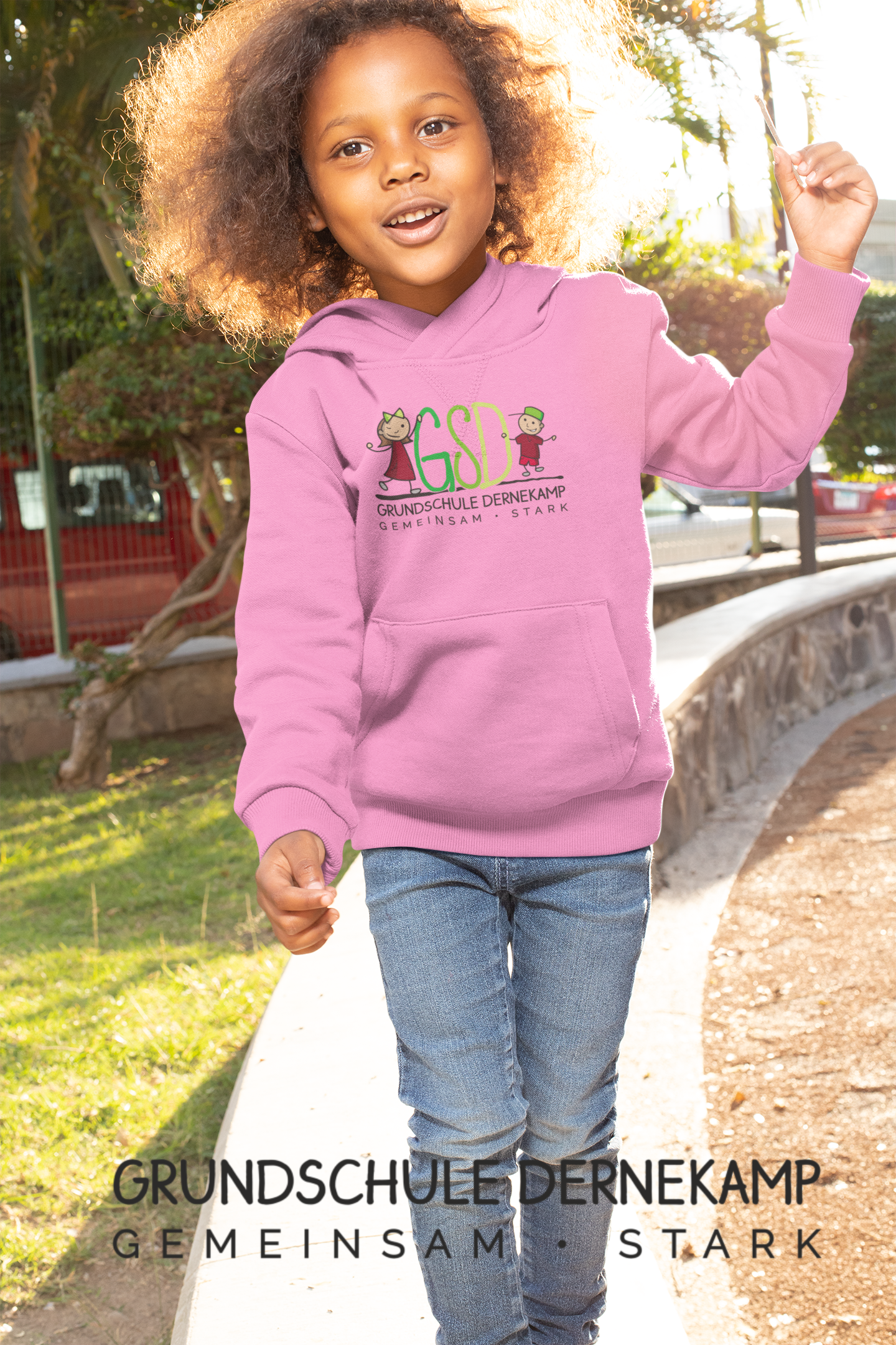 pullover-hoodie-mockup-of-a-girl-with-natural-hair-at-a-park-32189